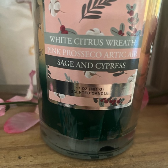Large 17 OZ Candle - Picture 4 of 4